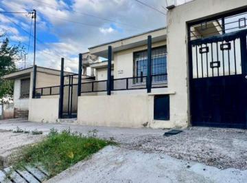 Casa de 6 ambientes, El Challao · Casa Refaccionada en Barrio Infanta.