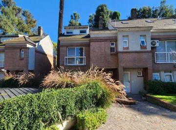 Casa de 4 ambientes, Almirante Brown · Casa en Venta en Barrio Cerrado Altos de Adrogue Retasado!