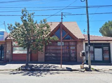 Casa · 205m² · 5 Ambientes · Venta | Casa 3 Dorm. + Local | Belgrano 1951 | Neuquen