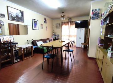 Casa · 85m² · 4 Ambientes · 2 Cocheras · Casa en Venta en Juan B. Justo, Berisso