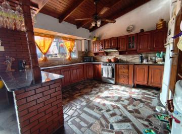 PH · 250m² · 6 Ambientes · 1 Cochera · PH - Ensenada