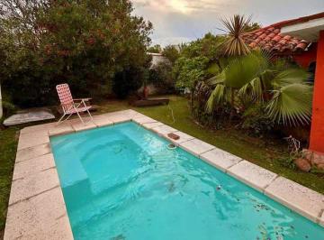 Casa · 243m² · 3 Ambientes · 2 Cocheras · Venta Casa 3 Dorm. - Barrio Las Flores - Santa Rosa de Calamuchita