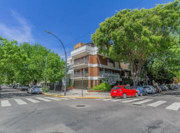 Casa · 355m² · 4 Ambientes · 3 Cocheras · Se Vende Excelente Casa de 4 Ambientes Más Dependencia con Ascensor en Barrio River.