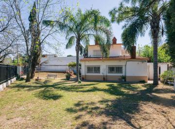 Casa · 120m² · 7 Ambientes · 2 Cocheras · Venta - Casa de 5 Dorm. con Jardín y Pileta - Pueblo Esther.
