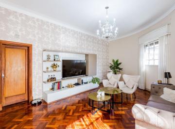 Departamento · 221m² · 7 Ambientes · 1 Cochera · Venta - Departamento Piso Exclusivo de 4 Dorm. con Balcón. Centro, Rosario.