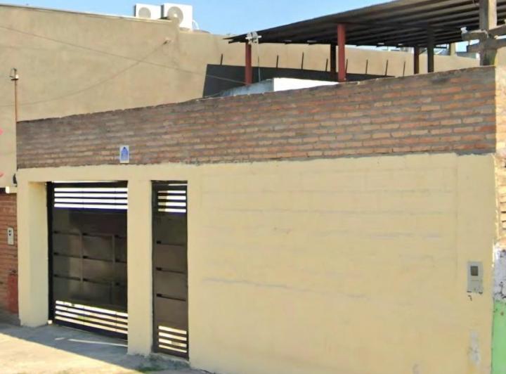 Casa · 80m² · 2 Ambientes · 5 Cocheras