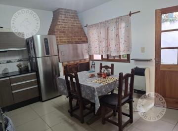 Casa · 120m² · 3 Dormitorios · 1 Cochera · Venta de Casa 3 Dorm. - Julio Argentino Roca Al 2600