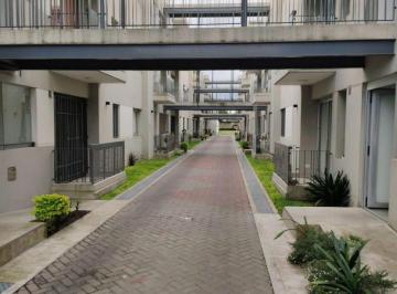 Departamento · 38m² · 2 Ambientes · 1 Cochera · Venta Departamento 2 Ambientes en Banfield Este con Cochera