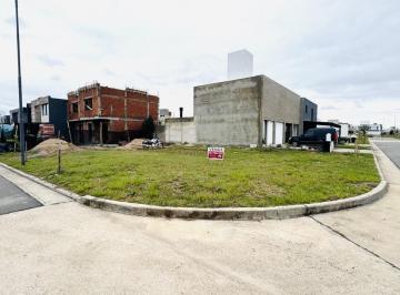 Terreno · 262m² · Colinas de Manantiales Lote 262.5 m² Fondo Norte
