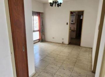 DIS-DIS-480_2 · Semi Piso en Alquiler - Centro