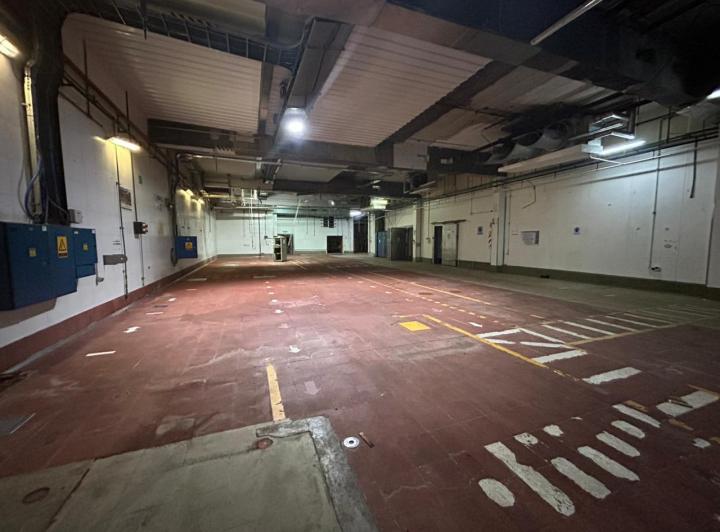Depósito · 6300m²