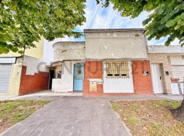 Casa · 100m² · Venta de Casa en Tolosa - Apta Banco