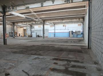 Depósito · 1034m² · 1 Cochera · Depósito de 1034 m² Cubiertos en Florida