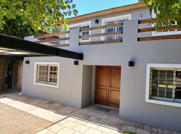 Casa · 219m² · 7 Ambientes · 2 Cocheras · Casa en Venta en Barrio Cerrado Maschwitz Privado