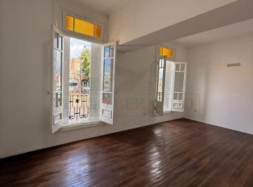 Casa · 247m² · 6 Ambientes · Oportunidad en San Martin 1692