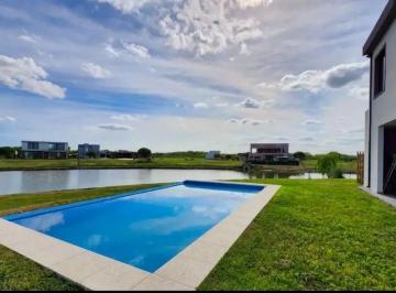 Casa · 145m² · 4 Ambientes · 1 Cochera · Casa en Venta en San Sebastian, Escobar, G. B. a. Zona Norte