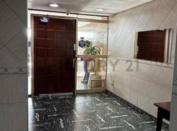Departamento · 44m² · 2 Ambientes · Venta, Escucha Ofertas, Apto Credito