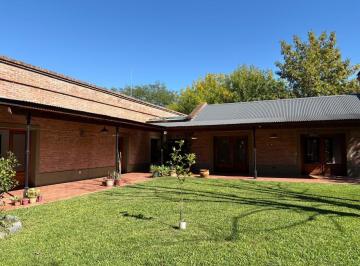 Casa · 169m² · 5 Ambientes · 1 Cochera · Casa en Venta en Santa Barbara, Tigre, G. B. a. Zona Norte