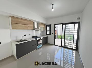 Casa · 70m² · 3 Ambientes · 1 Cochera · Venta de Duplex en El Centro de Villa Ballester