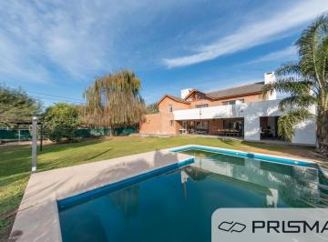 Casa · 406m² · 12 Ambientes · 2 Cocheras · Casa - 3 Dorm - Los Sauces