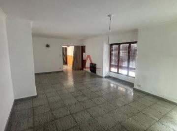 Casa de 4 ambientes, Córdoba · Misiones 377, Alberdi. Casa de 4 Dorm. Patio y Cochera en Venta!