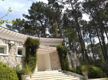 Casa · 310m² · 5 Ambientes · Casa en Venta en Cariló