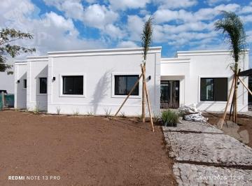 Casa · 210m² · 5 Ambientes · 2 Cocheras · Casas a Laguna Central Area 1 San Matias