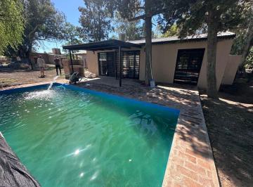 Casa de 2 ambientes, San Miguel del Monte · Casa Quinta con Pileta y Parrilla