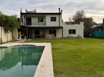 Casa · 163m² · 5 Ambientes · 2 Cocheras · Casa en Venta en Calle 25 Entre 425 y 426, Villa Elisa