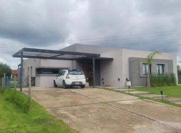 Casa · 175m² · 5 Ambientes · Casa en Venta - 4 Dorm. 4 Baños - Escobar