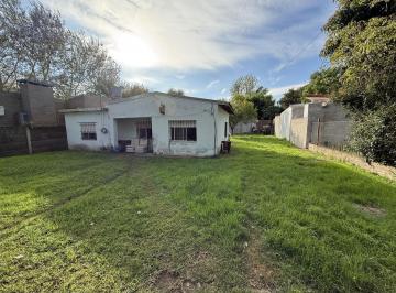Casa · 80m² · 2 Dormitorios · Casa a Reciclar Funes