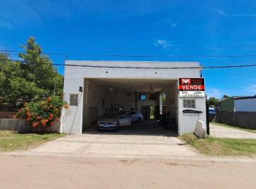 Bodega-Galpón · 250m² · 2 Ambientes · Oportunidad Única: Galpón + Depto 2 Amb C/cochera