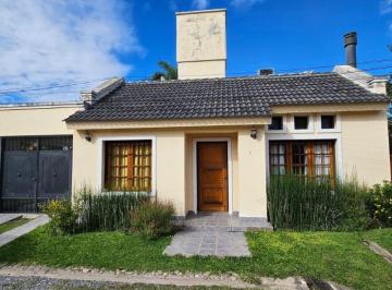 PH de 5 ambientes, Córdoba · PH con 3 Dorm. de 252 m² en Venta en Quintas de Arguello