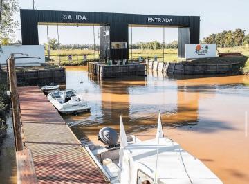 Ingreso al Barrio · Lote en Barrio Náutico Albardón