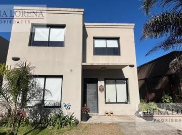 Casa · 150m² · 4 Ambientes · 3 Cocheras · Casa en en Venta 4 Ambientes Haras Facundo