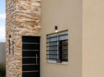 KNK-KNK-5396_2 · Oportunidad Venta Casa Quinta Terreno Doble C Piscina Quincho Zona Exclusiva Escucha Ofertas