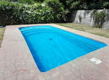 Casa · 180m² · 4 Ambientes · 2 Cocheras · Casa en Venta en Quequén - Necochea - 4 Ambientes con Pileta