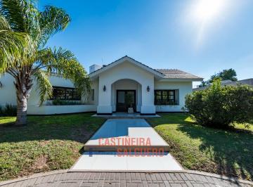 Casa · 330m² · 6 Ambientes · 2 Cocheras · Casa en Greenville