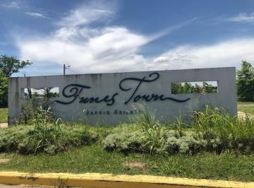 Terreno · 838m² · Venta Terreno Funes Town