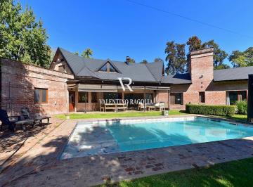 Casa · 350m² · 5 Ambientes · 2 Cocheras · Venta Casa 5 Ambientes Los Pinguinos - Parque Leloir