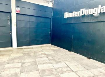 Local comercial , San Isidro · Martínez: Único Local Sobre Av Libertador de 2,8x12 + Patio. Orientado Al Este.