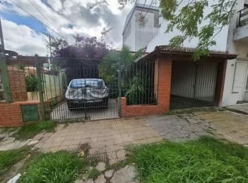 Casa · 90m² · 4 Ambientes · 2 Cocheras · Venta Casa de Tres Ambientes en Wilde