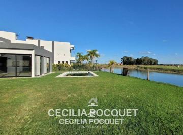 Casa · 220m² · 6 Ambientes · 2 Cocheras · Casa en Venta en Principado Canning