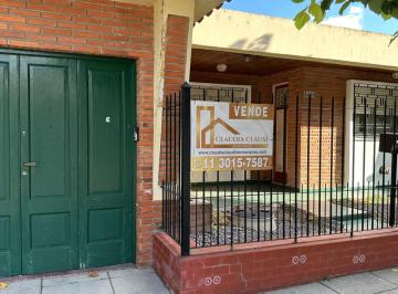 Casa · 300m² · 3 Ambientes · 2 Cocheras · Venta Casa