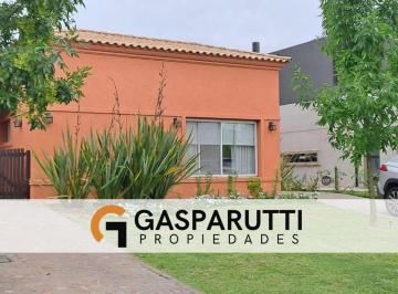 Casa · 154m² · 4 Ambientes · 4 Cocheras · Casa en Venta en Puertos Araucarias