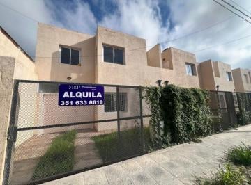 Casa de 3 ambientes, Córdoba · Alquiler - Dúplex 2 Dorm. - Barrio Las Flores
