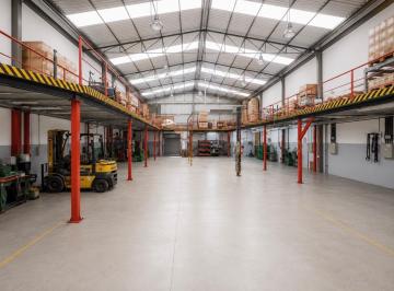 Depósito · 900m² · 6 Cocheras · Depósito Industrial Premium con Doble Frente, Salida a Dos Calles y T3 – Lanús Oeste