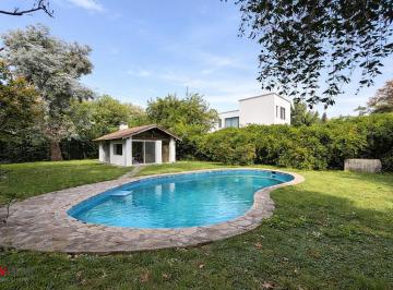 Casa · 113m² · 5 Ambientes · 6 Cocheras · Casa en Venta 5 Ambientes en Mapuche C. C, Pilar, Zona Norte