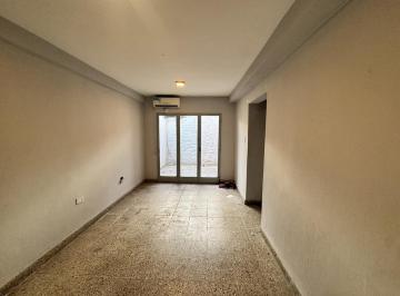 Departamento · 3 Ambientes · Depto 2 Habitaciones con Patio Zona Roca y Alem