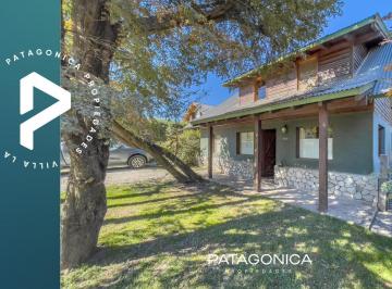 Casa · 95m² · 4 Ambientes · Venta Casa 124 m², 3 Hab. Equipada, Centro, Villa La Angostura